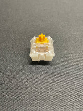 Load image into Gallery viewer, Gazzew and Boba U4T Thocky tactile switches