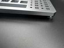 Load image into Gallery viewer, Premium Aluminum Lube Stations